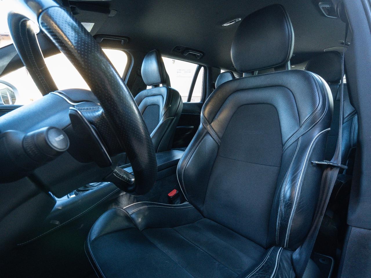 Volvo XC 90 XC90 D5 AWD Geartronic 7 posti R-design