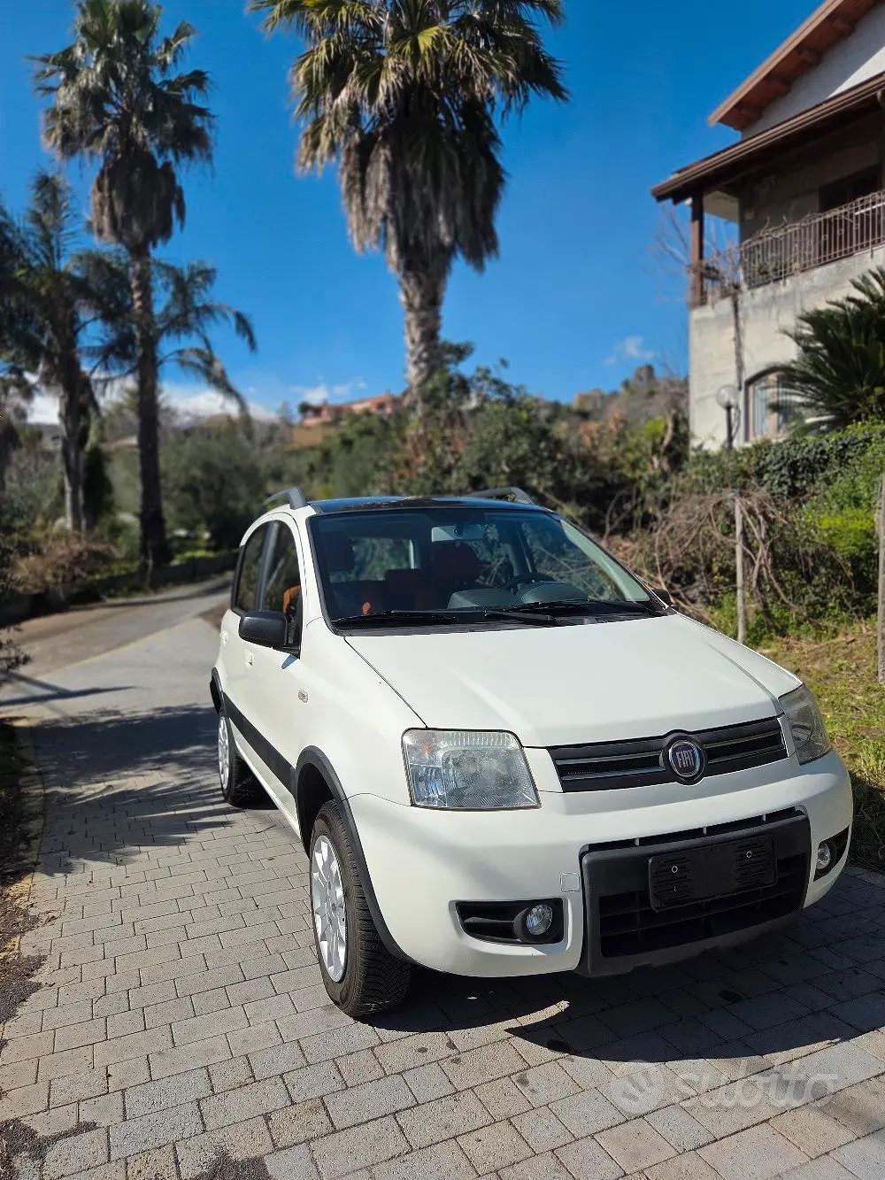 Fiat PANDA 4x4 climbing