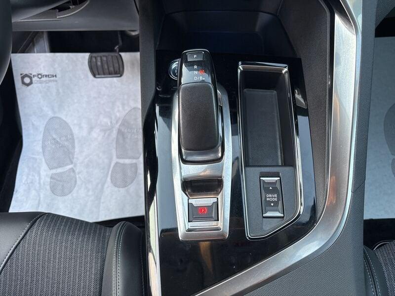 Peugeot 3008 Hybrid 225 e-EAT8 Allure Pack