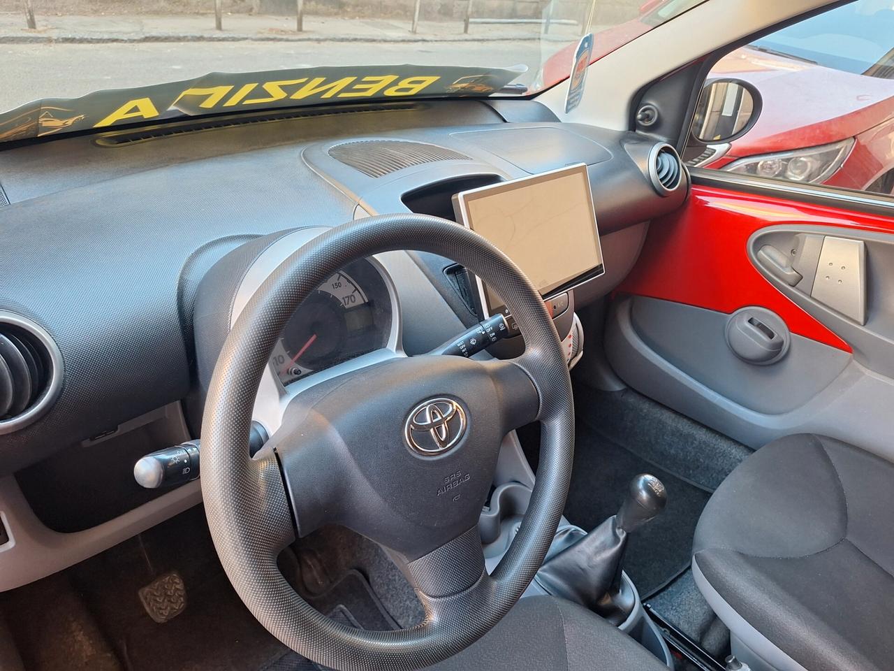 Toyota Aygo 1.0 12V 5 porte