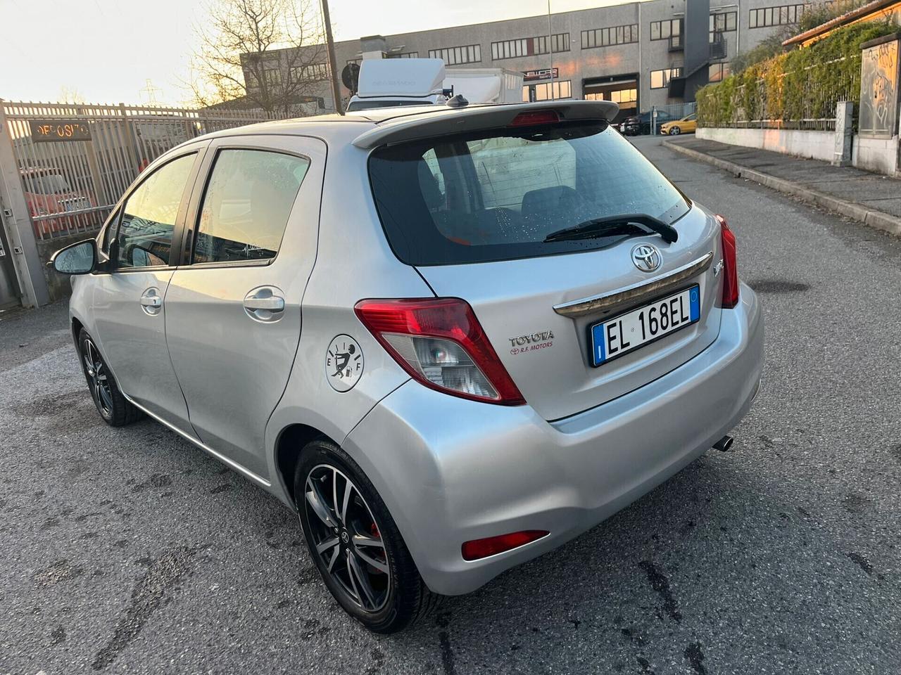 Toyota Yaris 1.4 D-4D Lounge 90CV