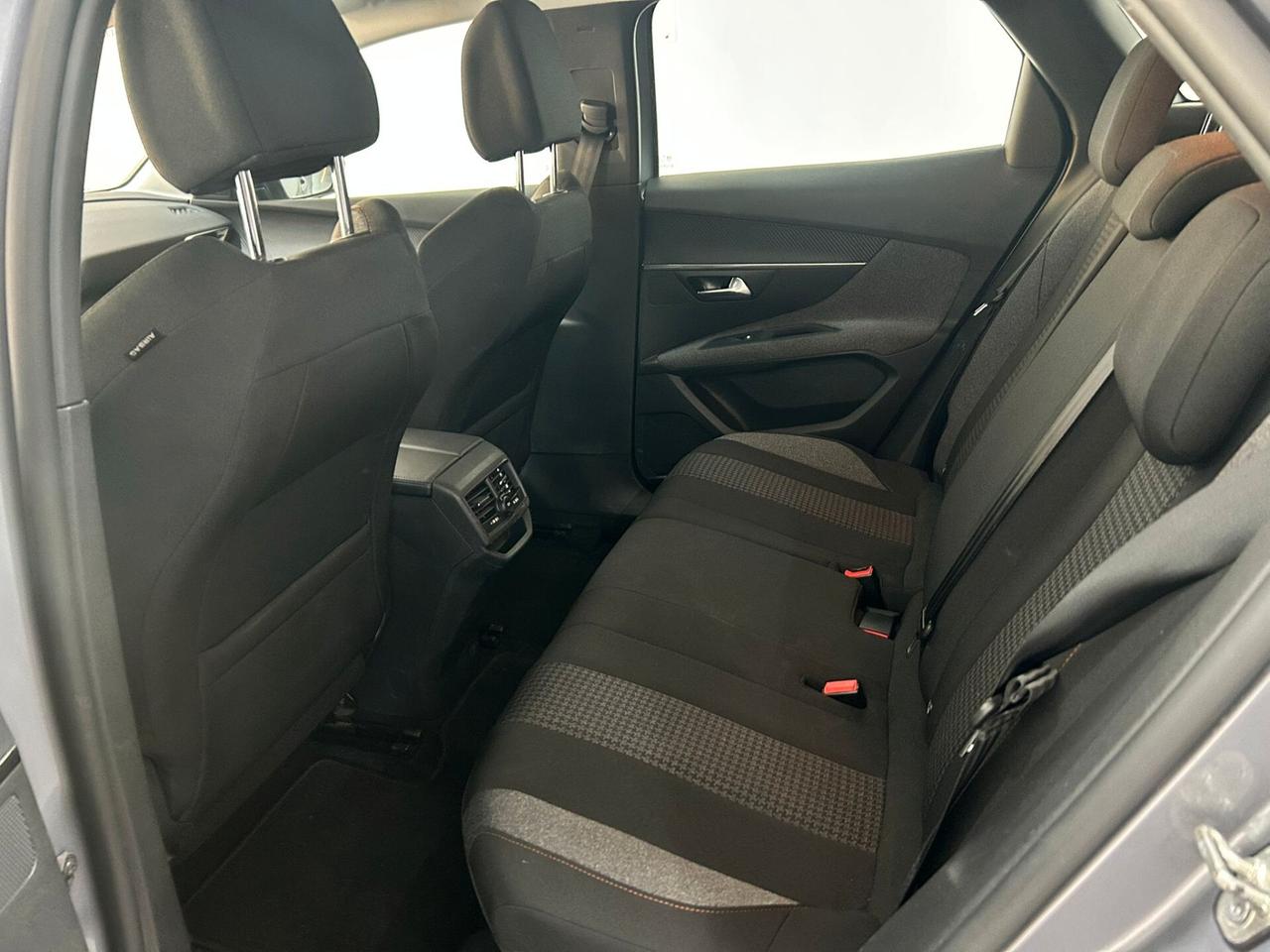 Peugeot 3008 BlueHDi 130 S&S Allure
