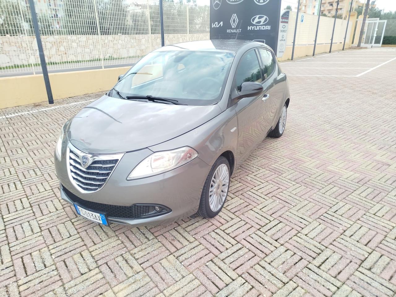 Lancia Ypsilon 1.2 69 CV 5 porte GPL Ecochic Gold