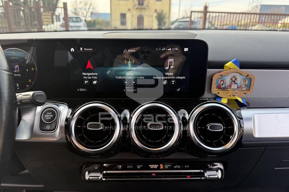 MERCEDES GLB 180 d Automatic Sport