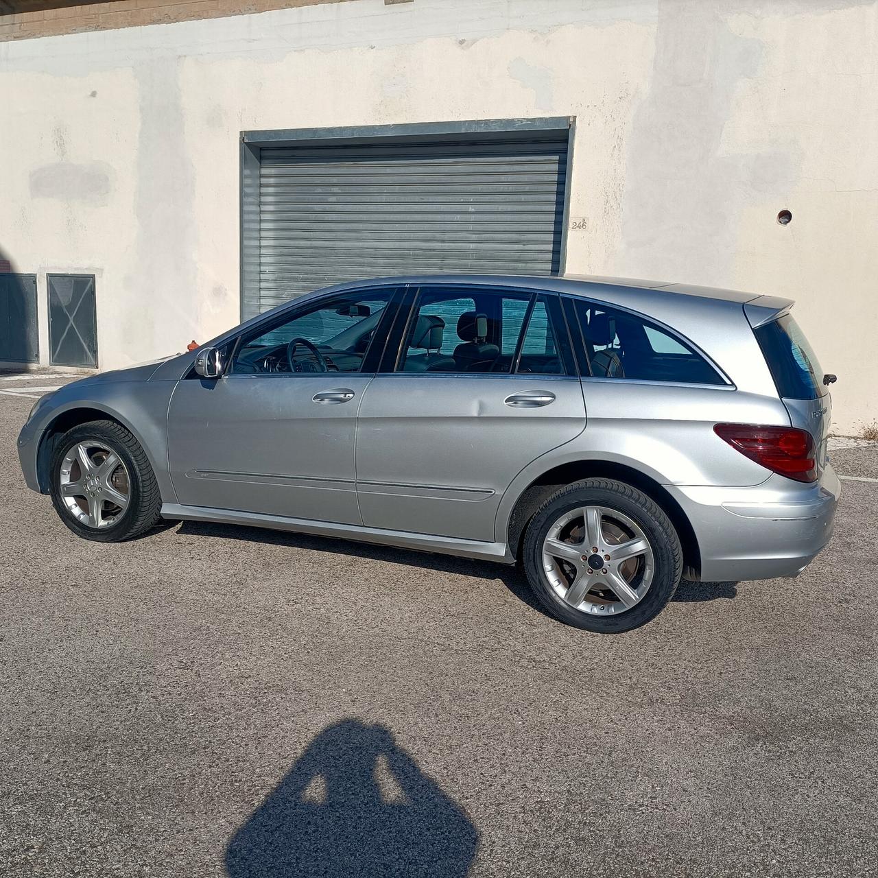 Mercedes R280CDI 4MATIC SPORT 6POSTI