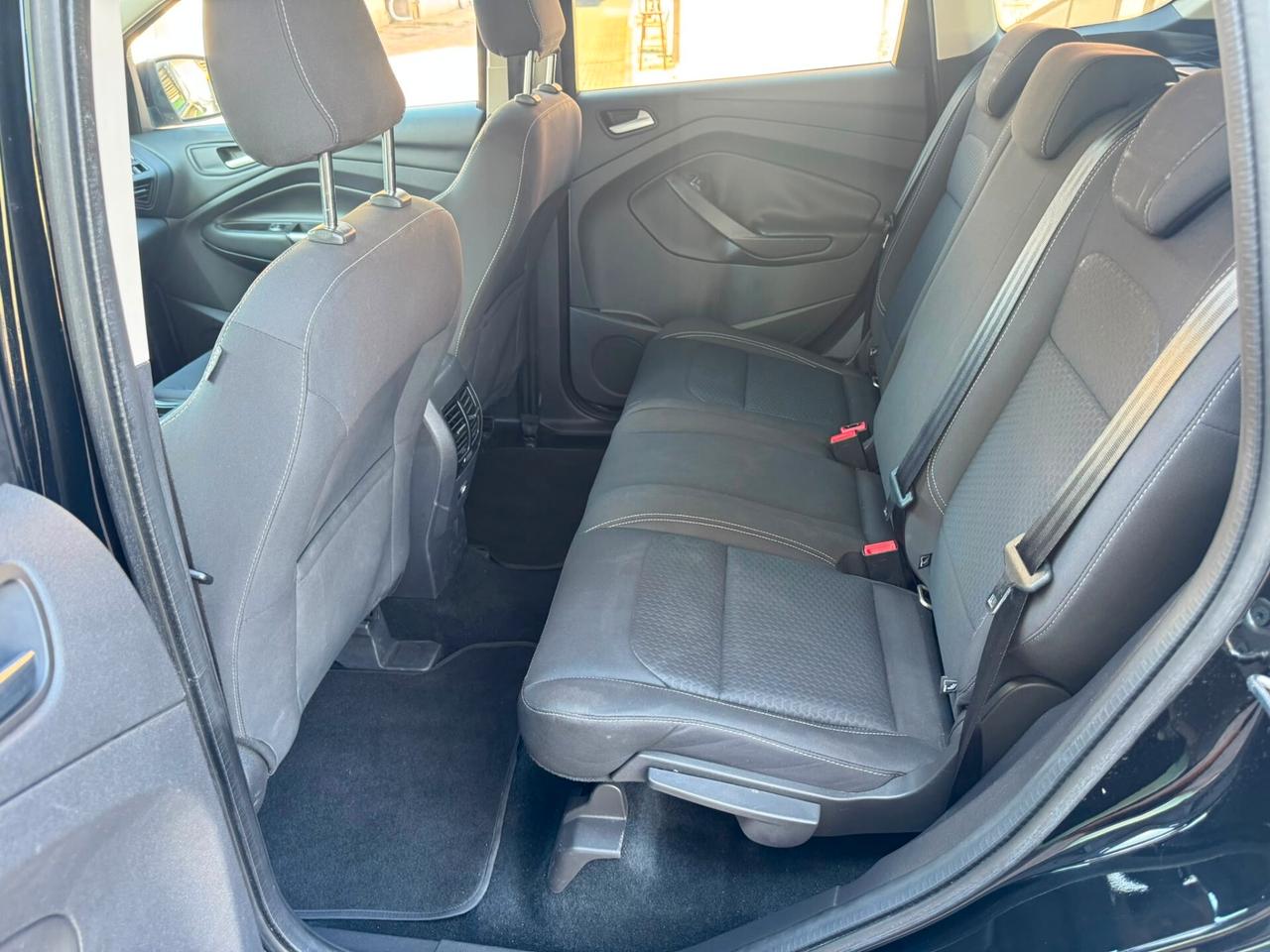 Ford Kuga 1.5 TDCI 120 CV S&S 2WD Titanium