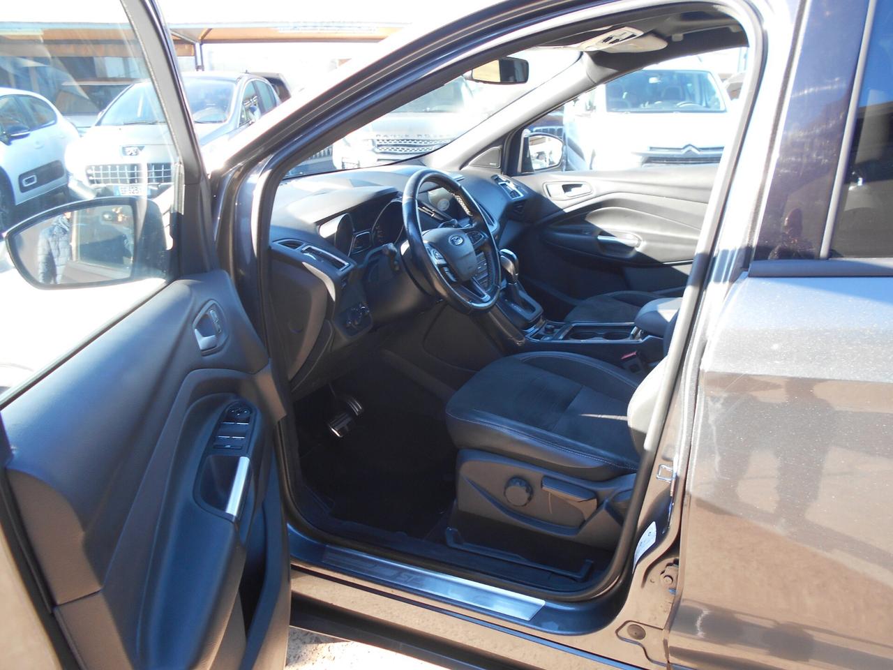 Ford Kuga 2.0 TDCI 180 CV S&S 4WD Powershift ST-Line Business