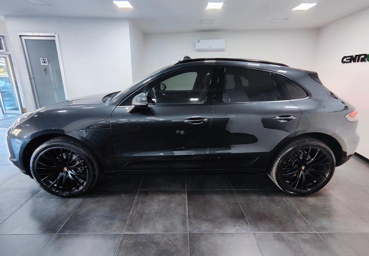 Porsche Macan 2.0 245cv Tetto Led