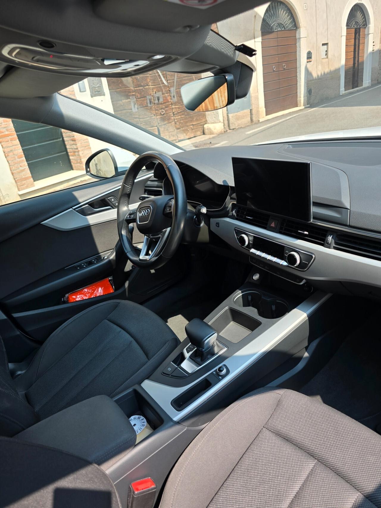 Audi A4 Avant 35 TDI/163 CV S tronic line edition