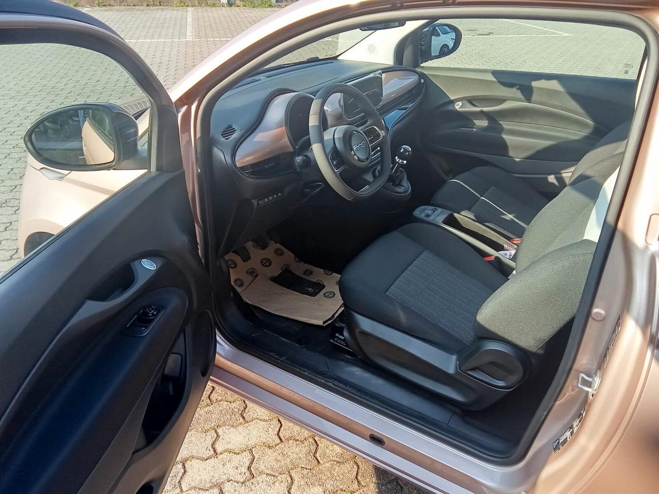 Fiat 500 Berlina Hybrid Icon