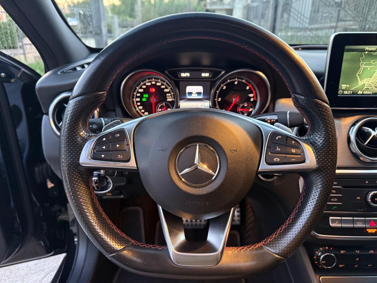 Mercedes GLA 220D Automatic Premium Amg Tetto