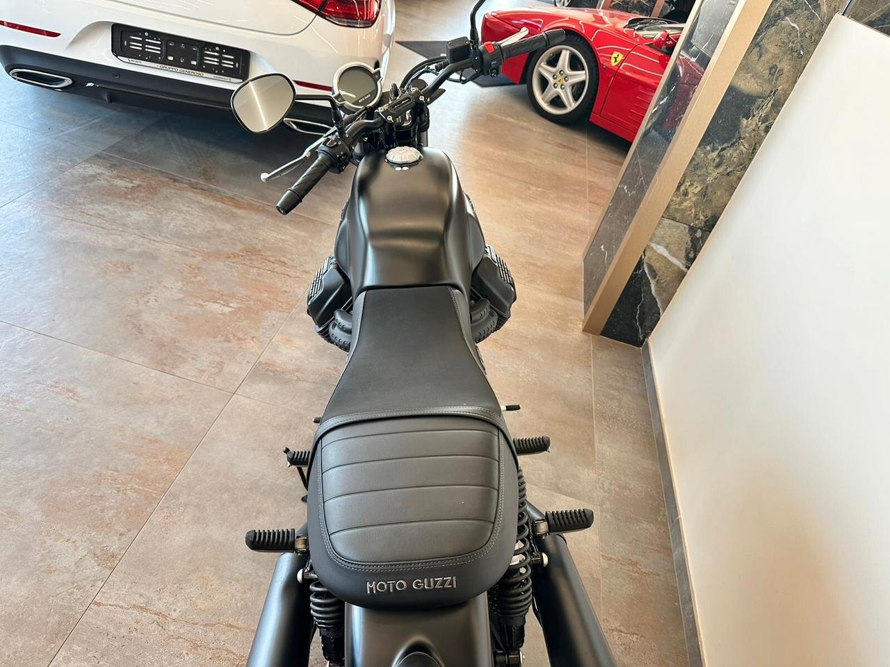 Moto Guzzi V7 Stone 850 4450 KM 2022