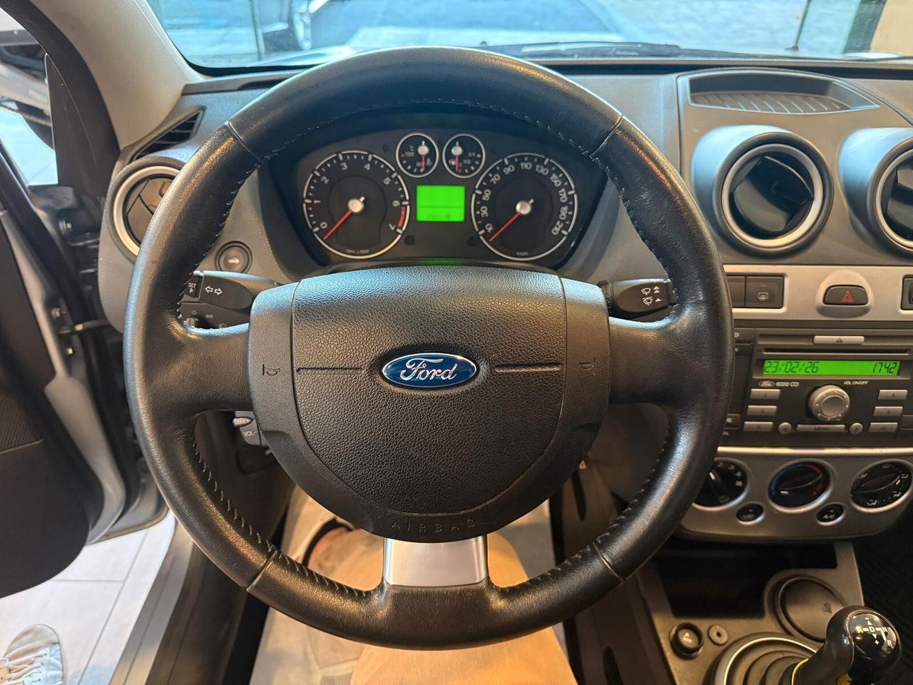 Ford Fiesta 1.4 automatica