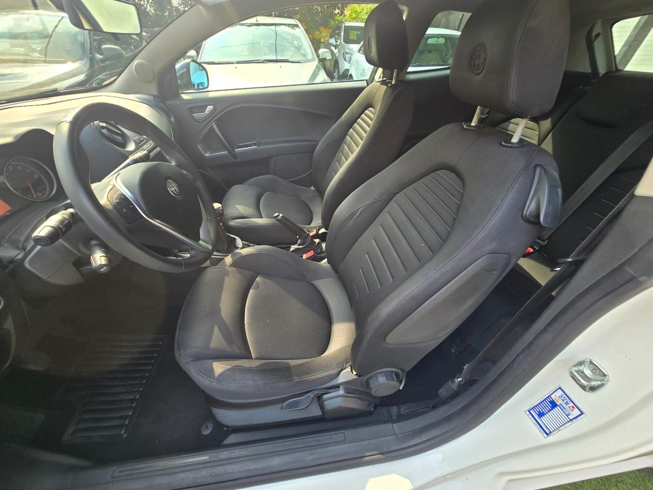 Alfa Romeo MiTo 1.4BENZ 78CV Urban 99000KM-2018