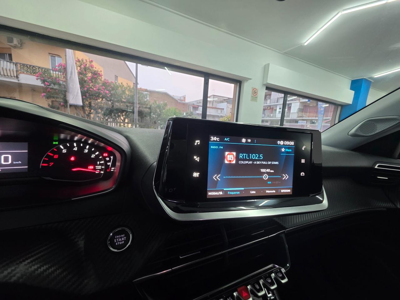 Peugeot 2008 BlueHDi 110 Allure 2021