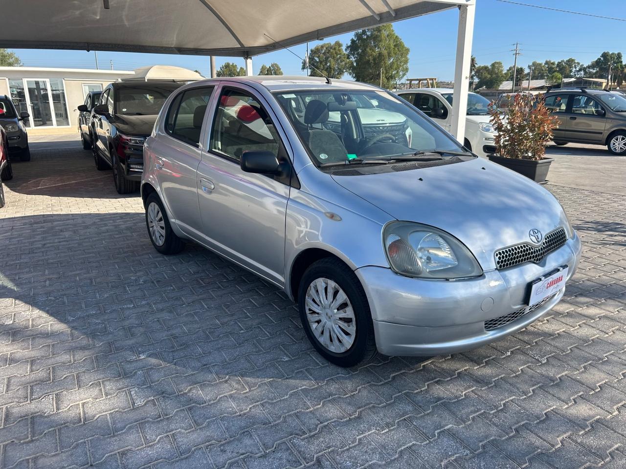 Toyota Yaris 1.0i 16V cat 5 porte