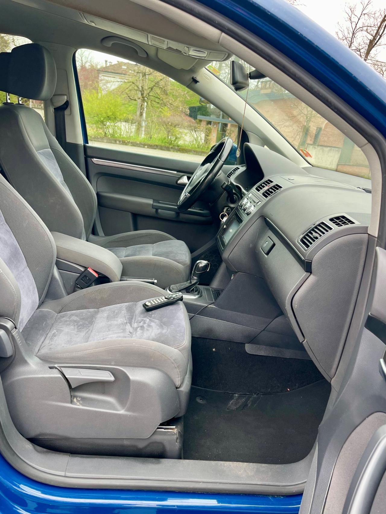 Volkswagen Touran 2.0 TDI 140 CV DSG Highline