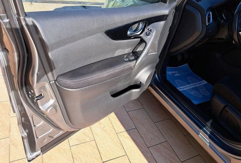 Nissan Qashqai Qashqai 1.6 dCi 2WD N-Connecta