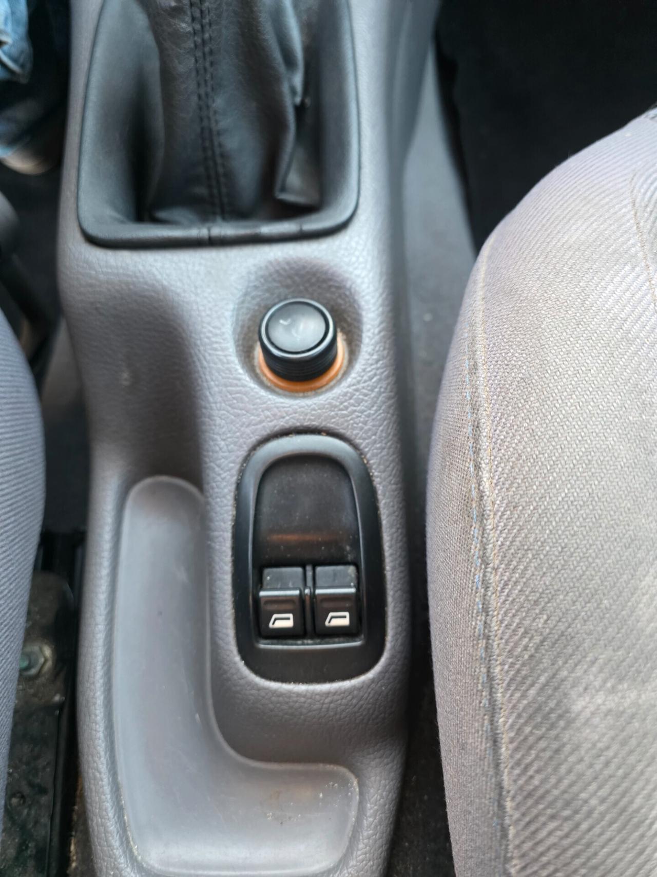 Peugeot 206 1.1 3p. XT