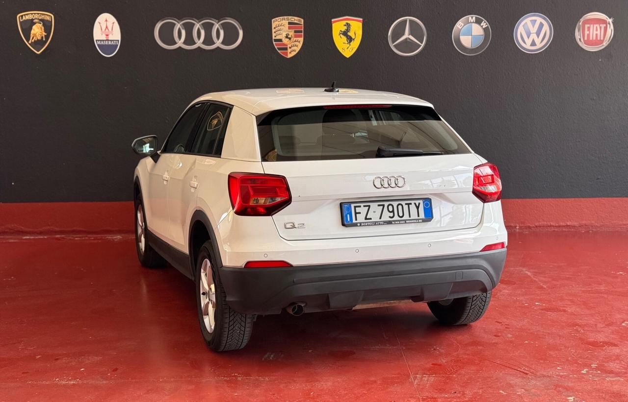 Audi Q2 30 TDI S tronic Identity Black