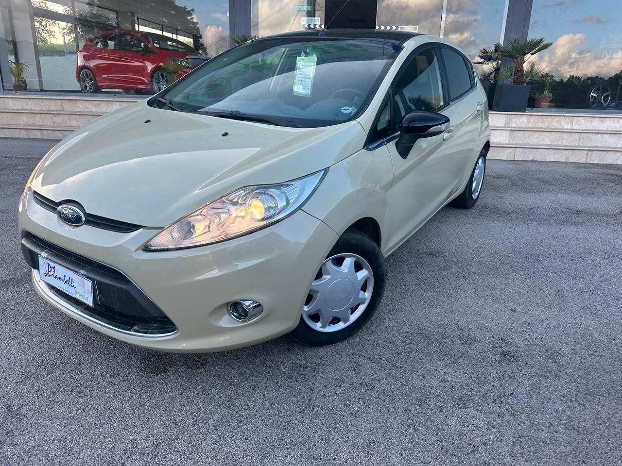 Ford Fiesta 1.4 TDCi 5p. Titanium NEOPATENTATI