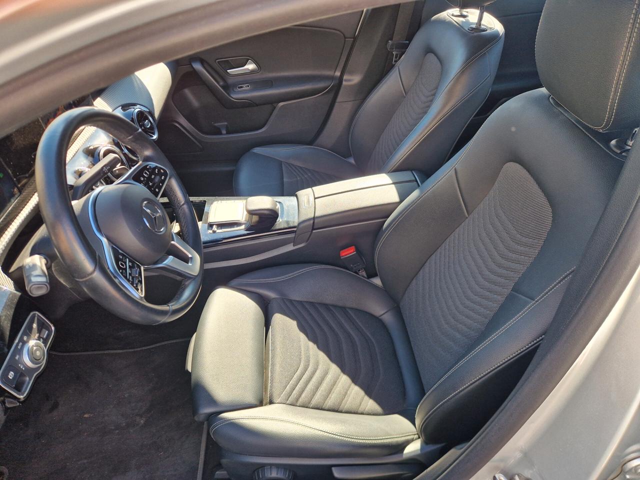 Mercedes-benz A 200 d Automatic Premium Sedan