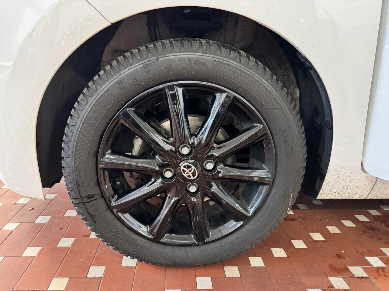 Toyota Aygo 1.0 VVT-i 69 CV 5 porte x-wave TSS - UNICO PROPRIETARIO