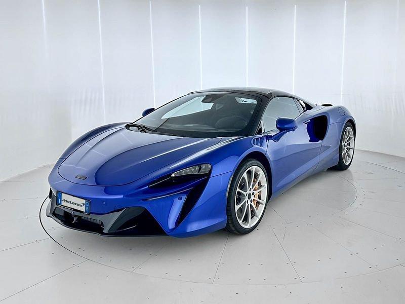 McLaren Artura Spider - McLaren Milano