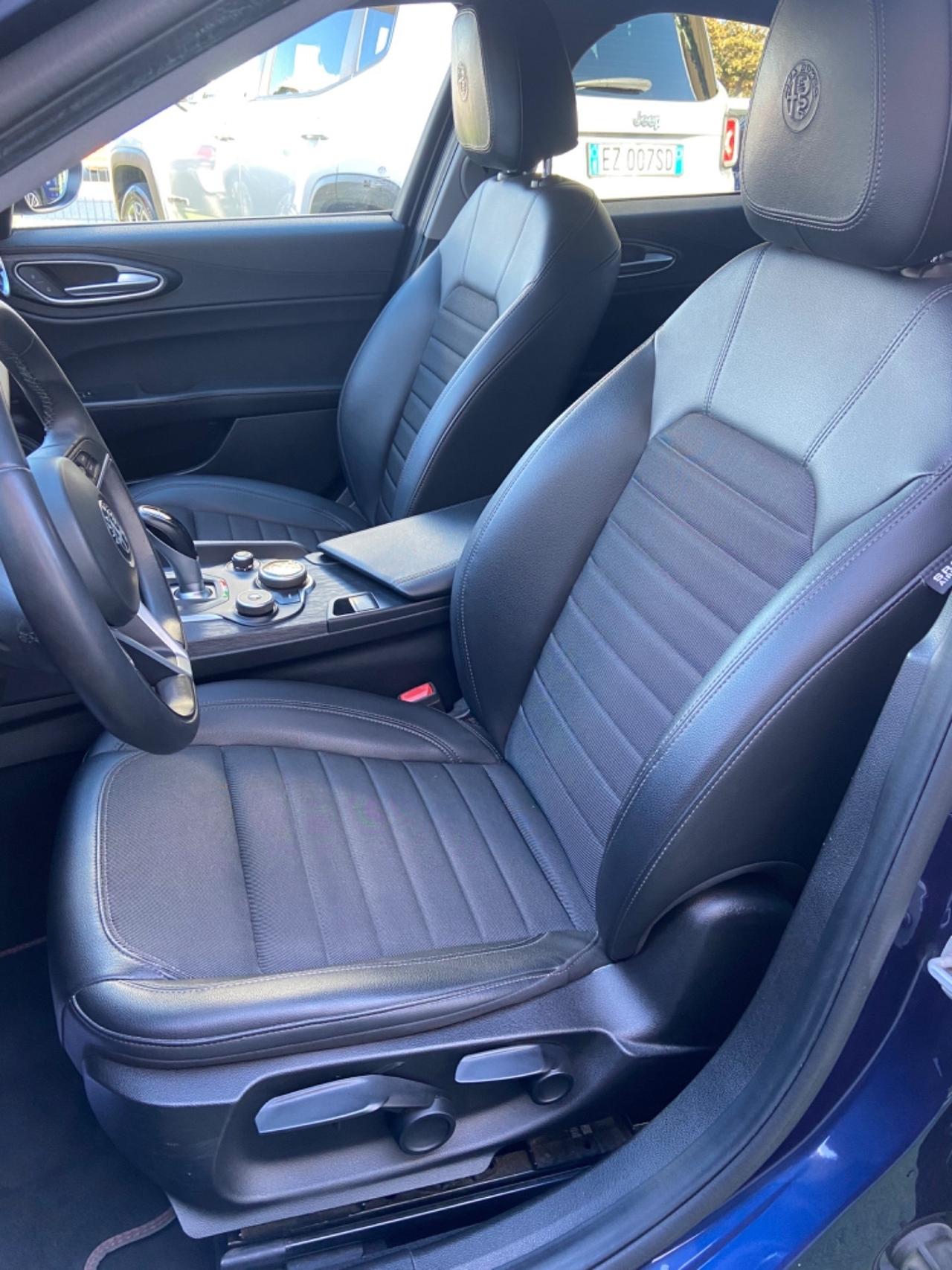 Alfa Romeo Giulia 2.2 160CV AT8 nuovissima garanzia