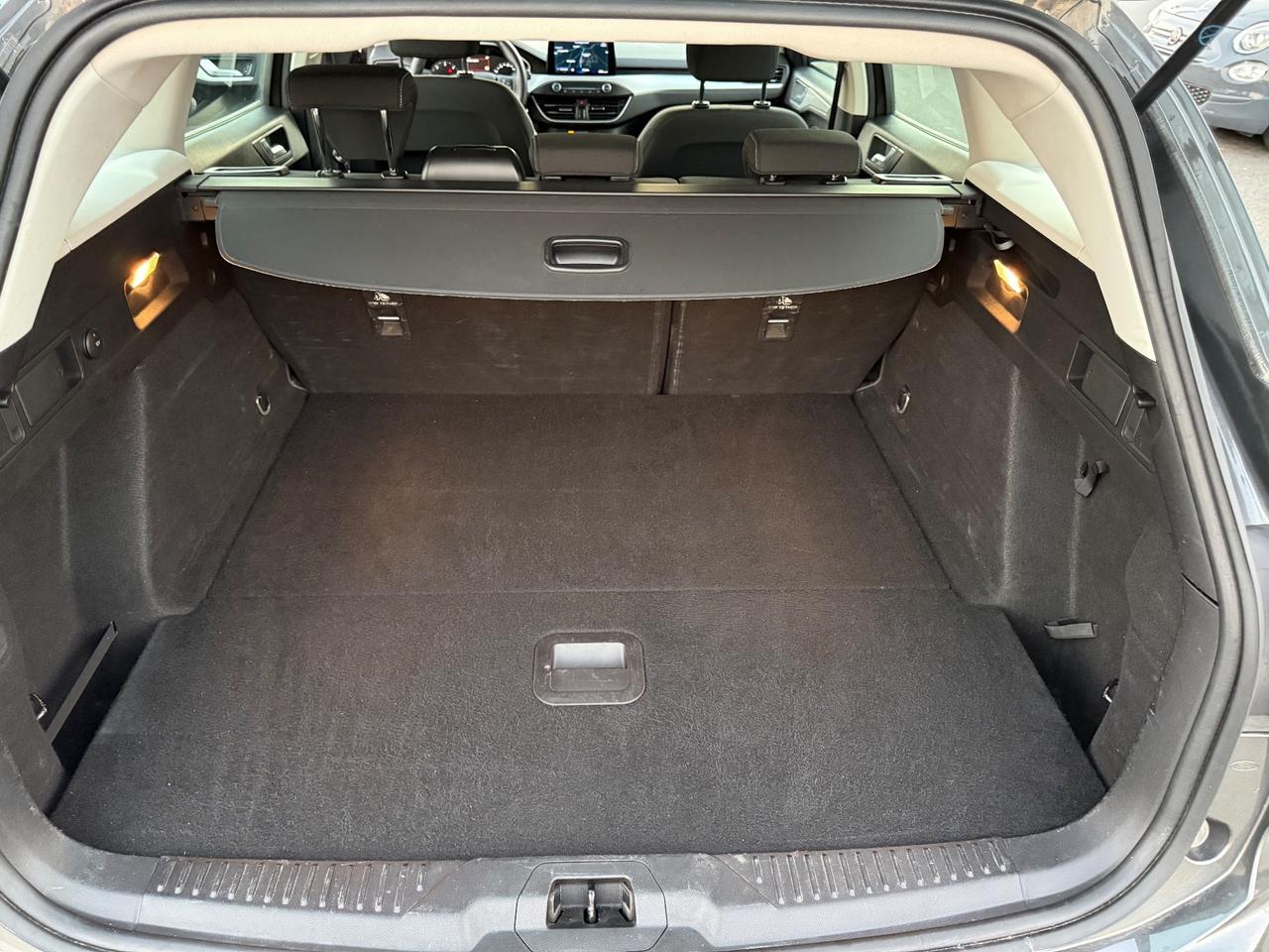 Ford Focus Sw 1.5 120 CV Navi Fari Led Garanzia Full