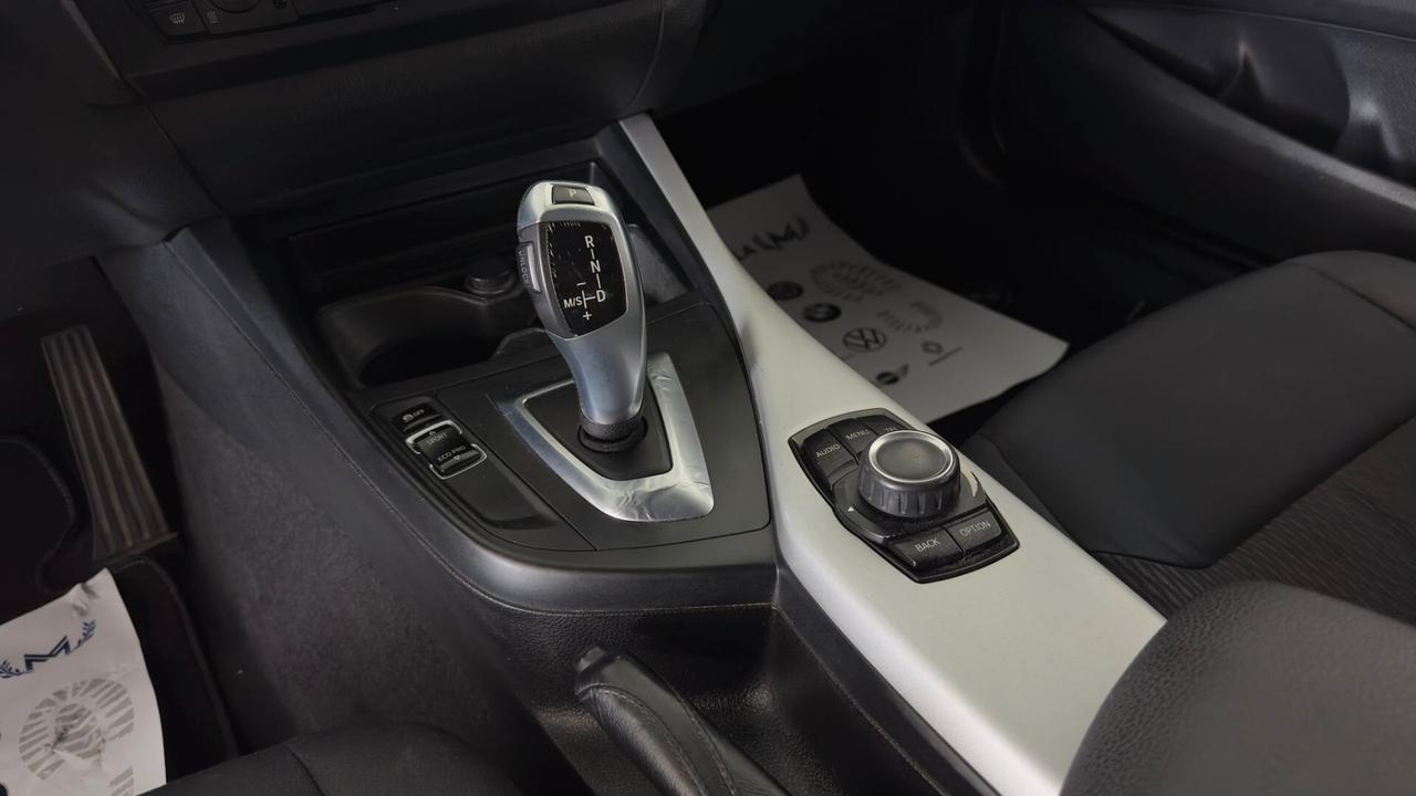 Bmw 118 118d 5p. Urban