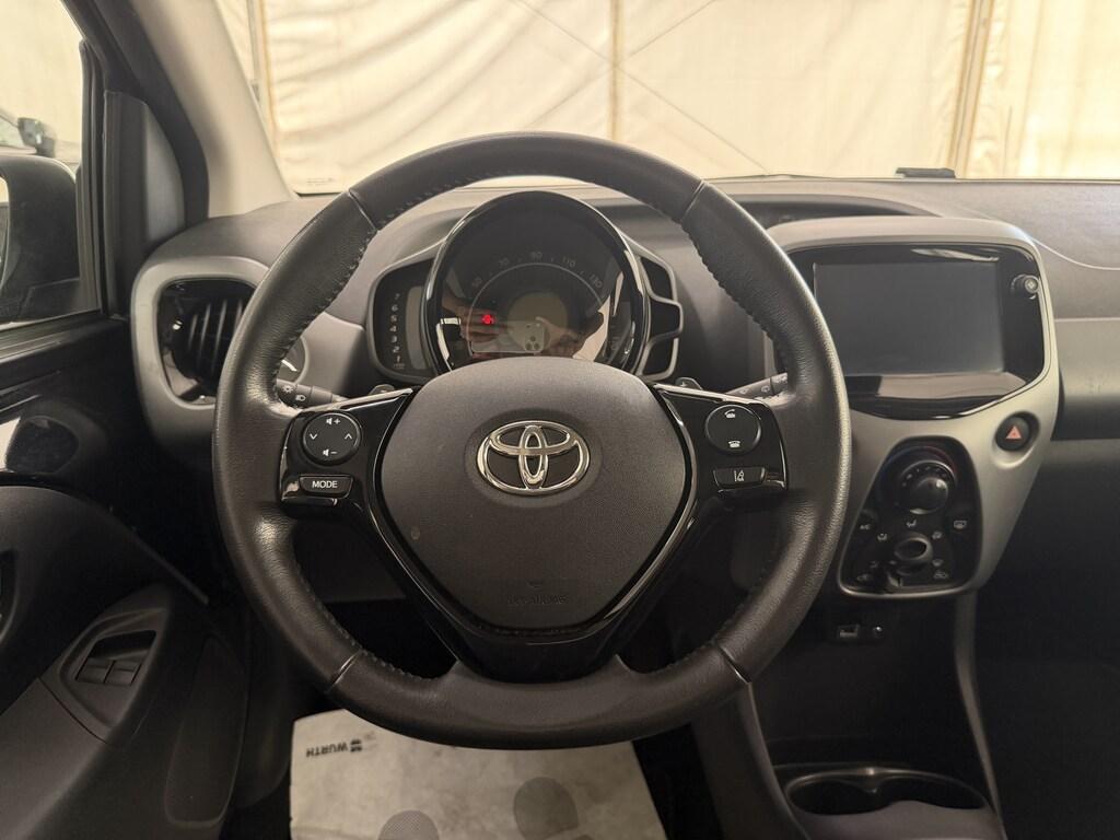 Toyota Aygo 5 Porte 1.0 VVT-i x-play M-MT