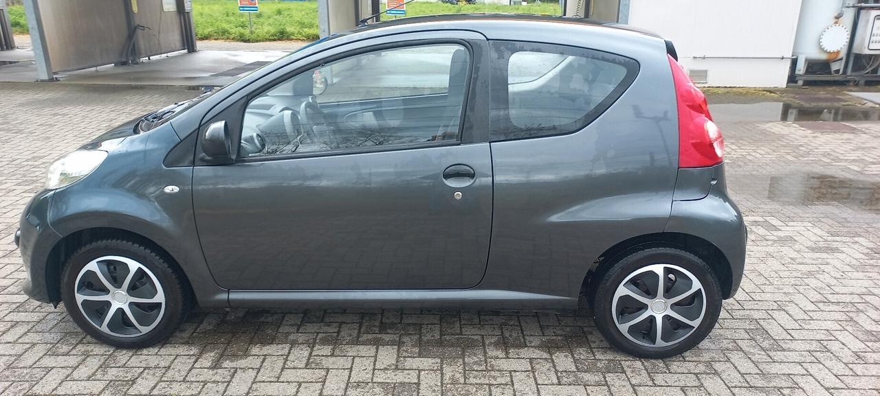 Peugeot 107 1.0 68CV 3p. Desir