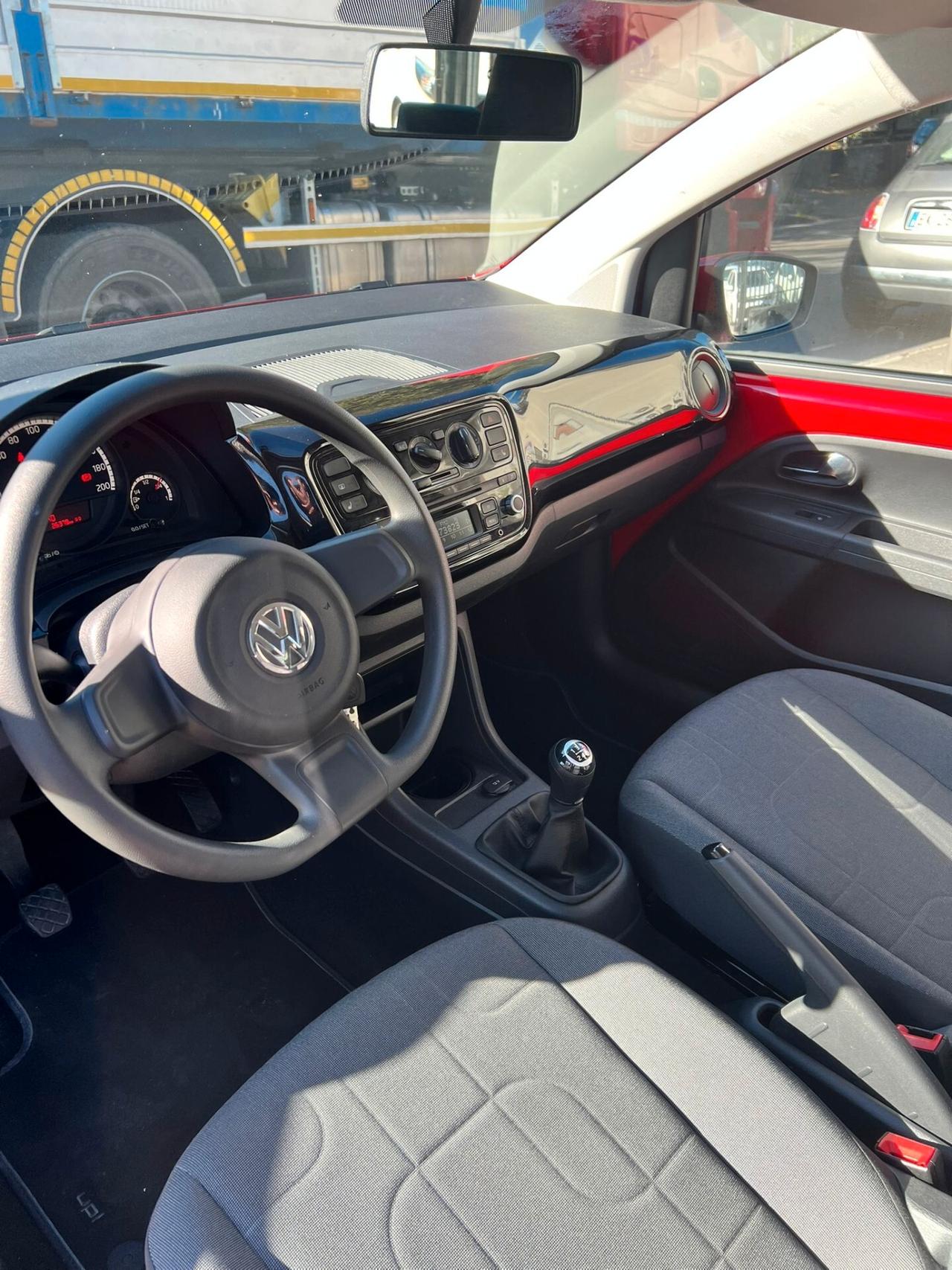 Volkswagen up! 1.0 75 CV 5p. move