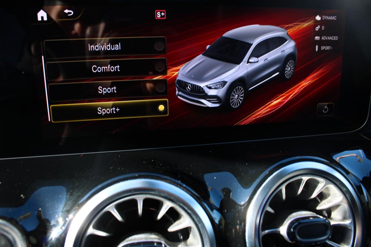 MERCEDES-BENZ GLA 35 4MATIC AMG