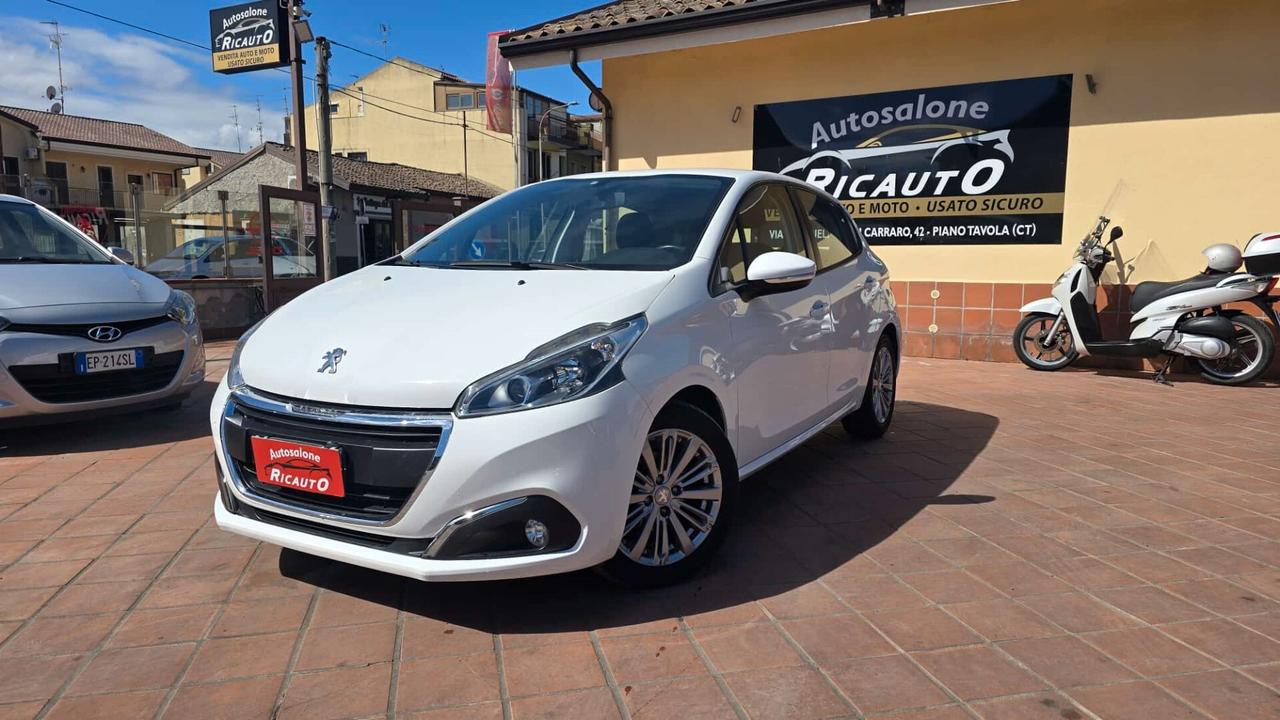Peugeot 208 BlueHDi 75 5 porte allure