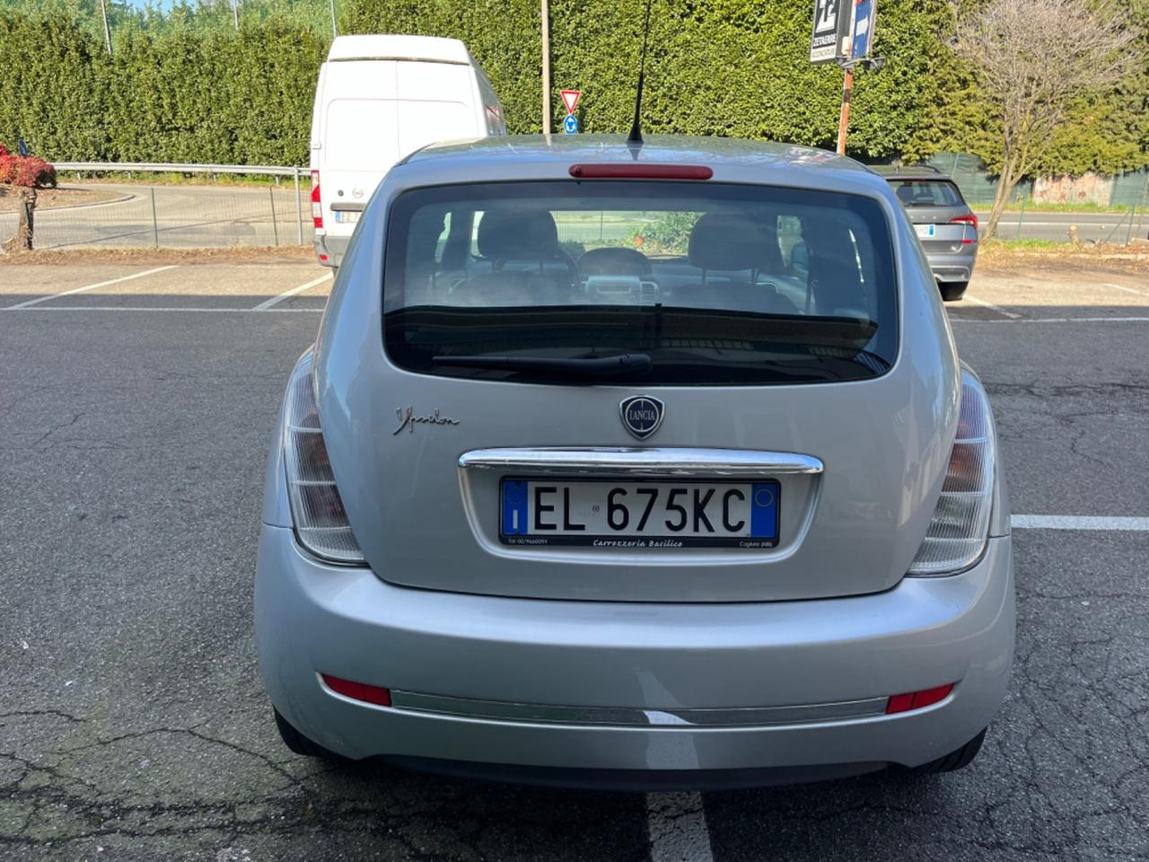 Lancia Ypsilon 1.2 69 CV Unyca