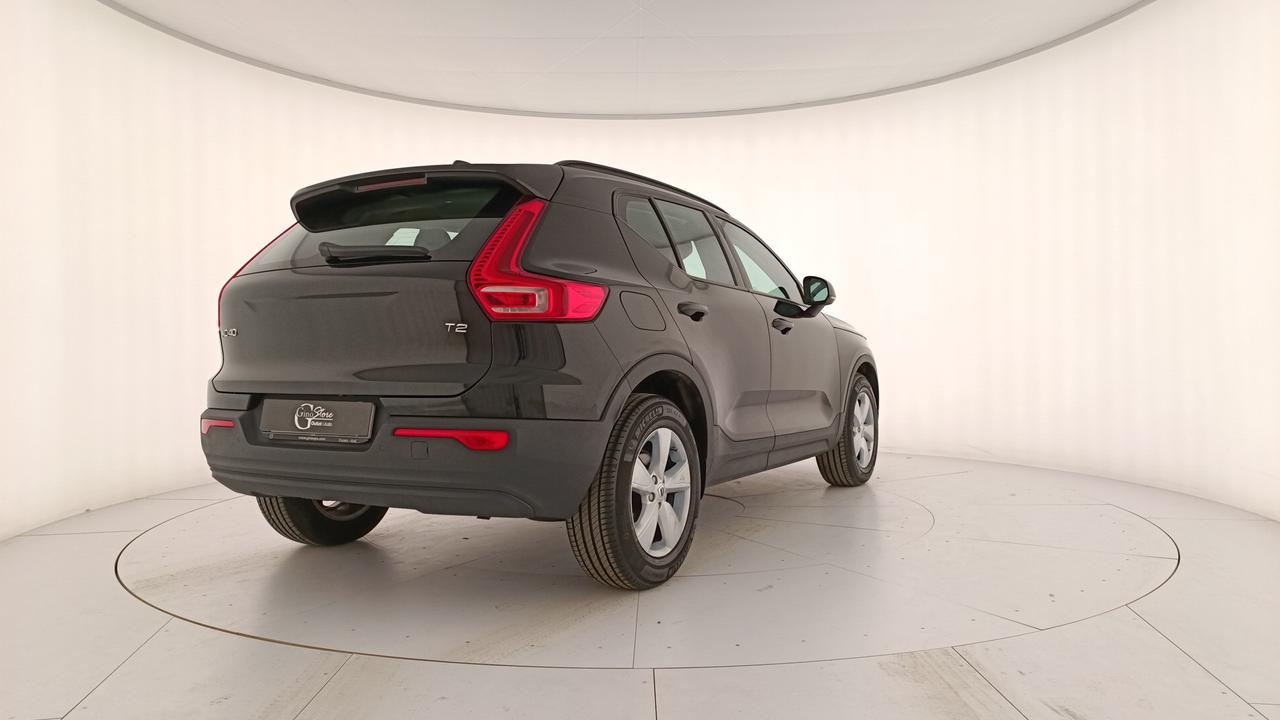 VOLVO XC40 1.5 t2 Momentum auto my21