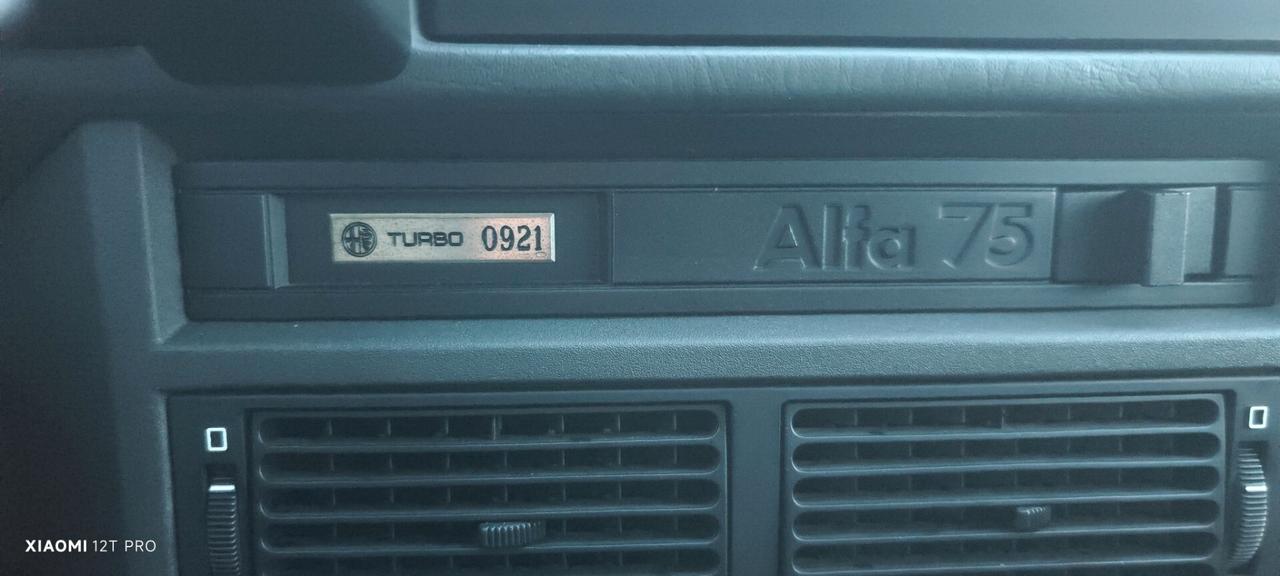 Alfa Romeo 75 1.8 TURBO (SERIE LIMITATA A.S.N)