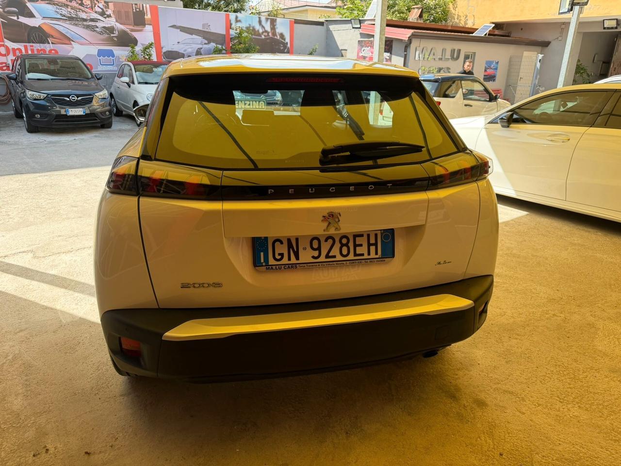 Peugeot 2008 1.2cc benzina 12 mesi garanzia-2023