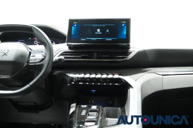PEUGEOT 3008 HYBRID4 300 E-EAT8 ALLURE PACK