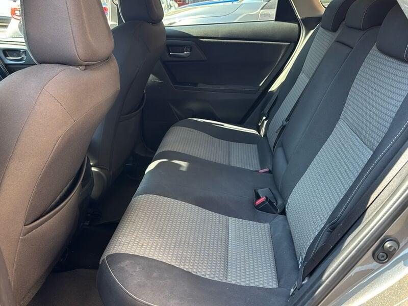 Toyota Auris Hybrid Hybrid Lounge Touring Sports