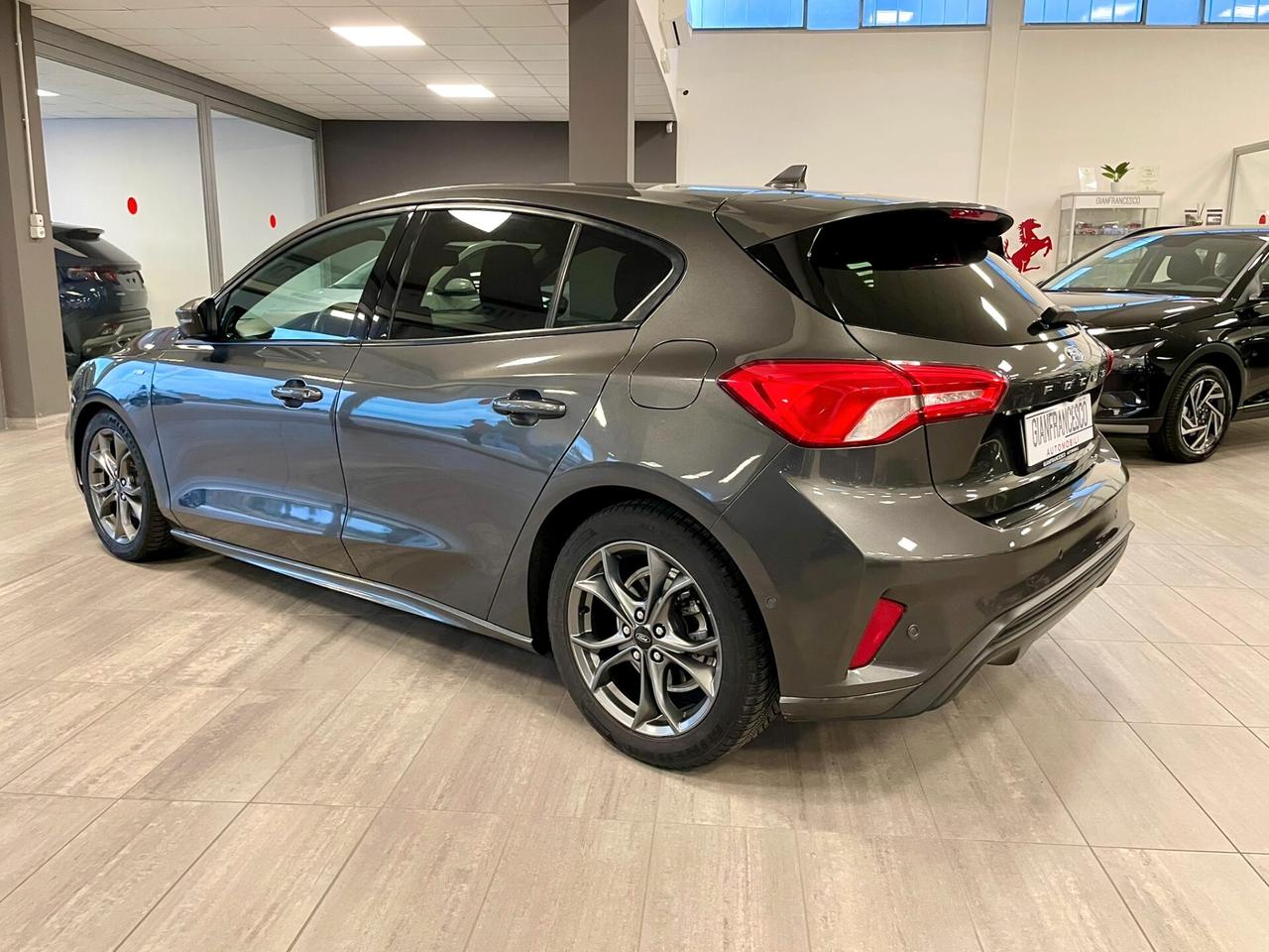Ford Focus 1.5 EcoBlue 120cv A8 ST-Line