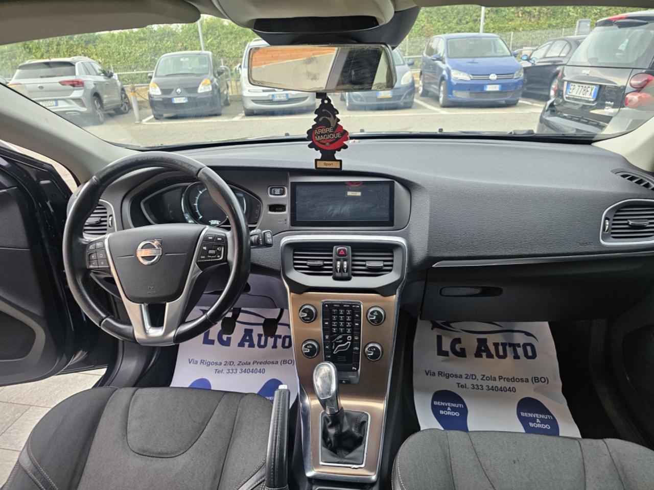 Volvo V40 Cross Country D2 1.6 Summum