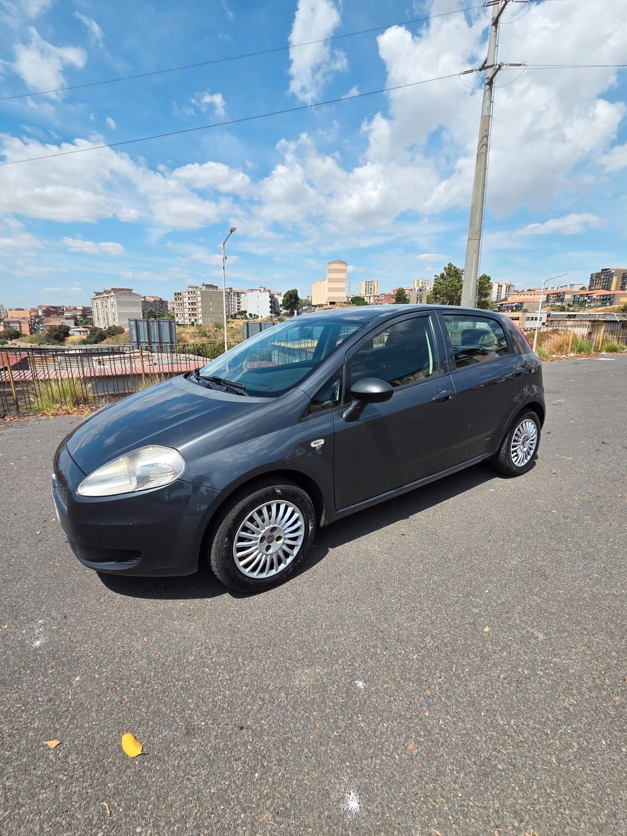Fiat Grande Punto 1.3 MJT 75 CV 5 porte Dynamic