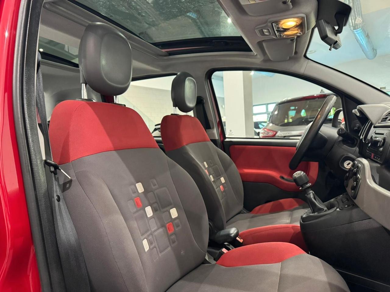 Fiat Panda 0.9 TwinAir Turbo Natural Power Young | TETTO PANORAMICO APRIBILE !