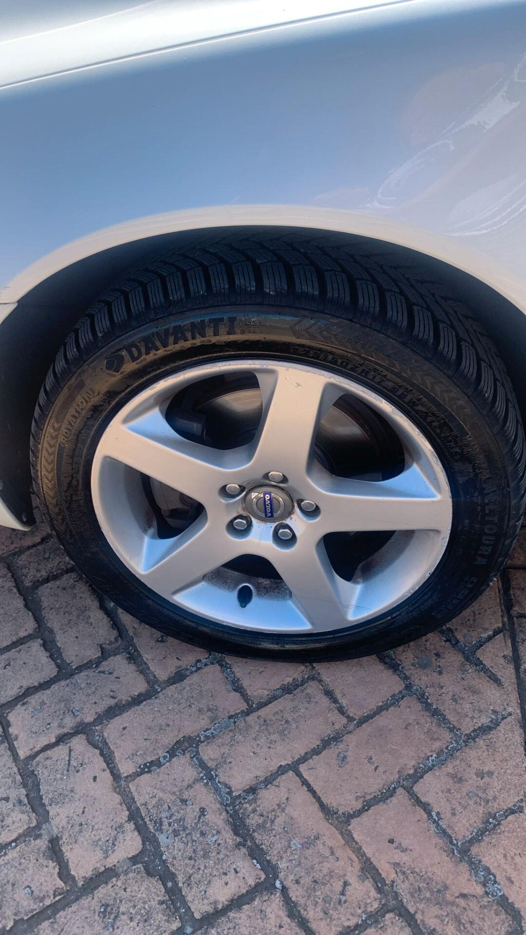 Volvo S80 2.4 D5 205 CV Geartronic Momentum