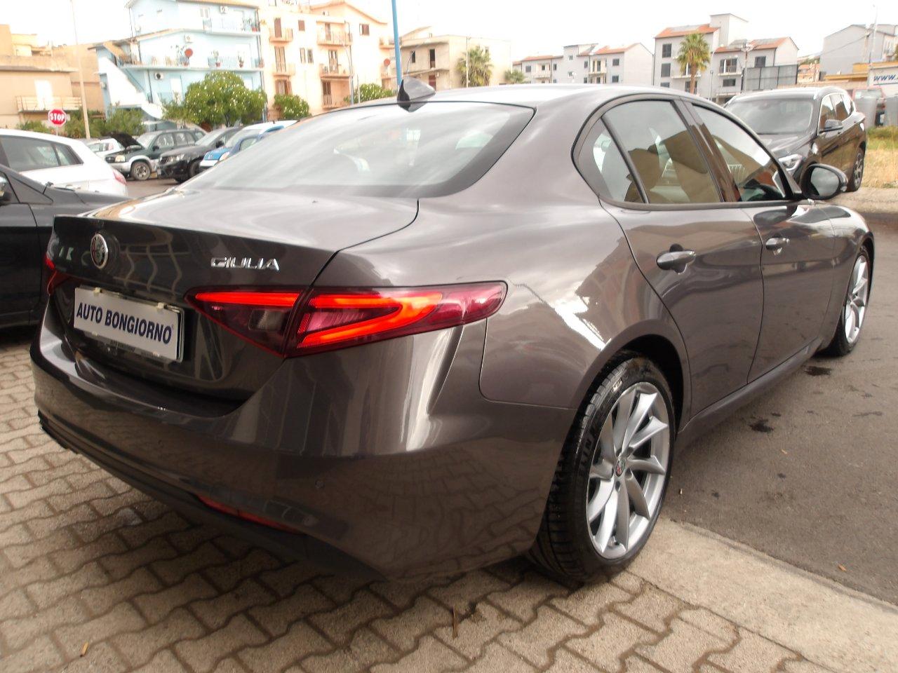 Alfa Romeo Giulia 2.2 t Super 150cv