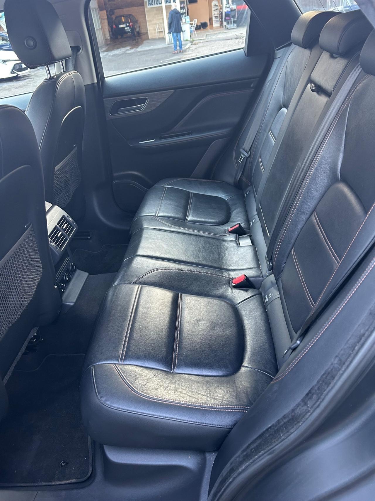 Jaguar F-Pace 2.0 D 180 CV Navi Pelle 4x4