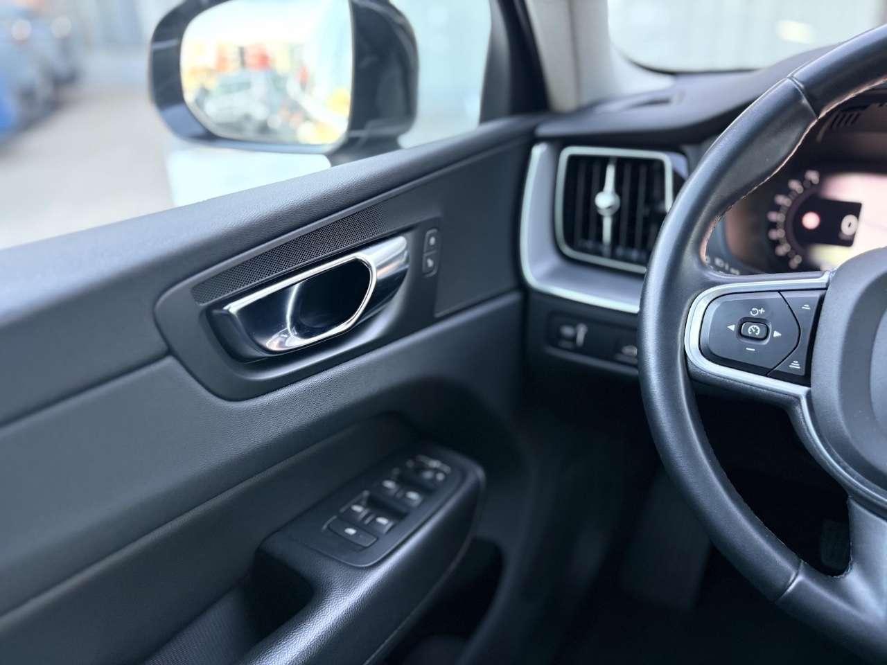 Volvo XC60 2.0 MHEV 197CV E6 - 2022